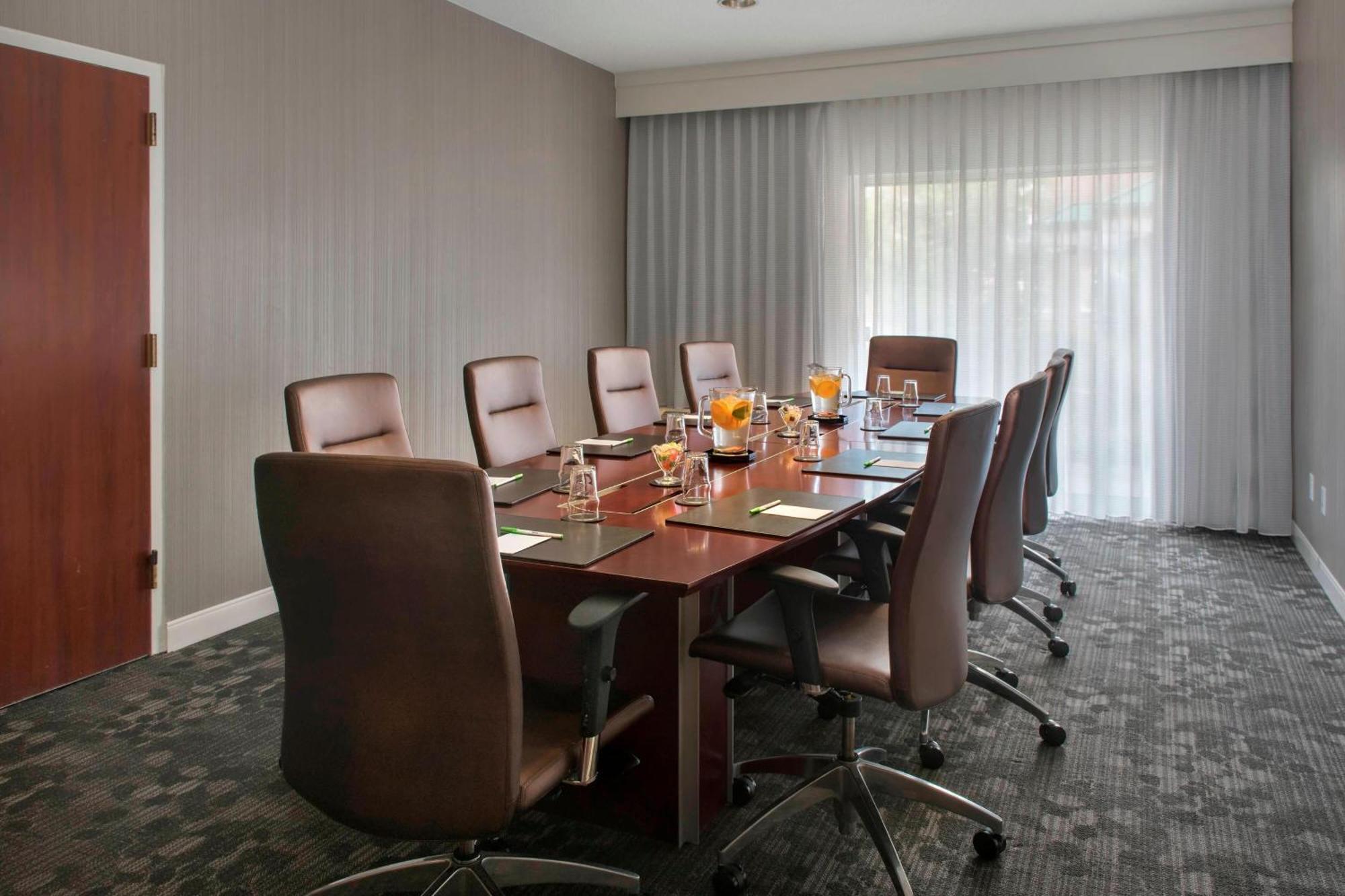Courtyard By Marriott Basking Ridge Экстерьер фото