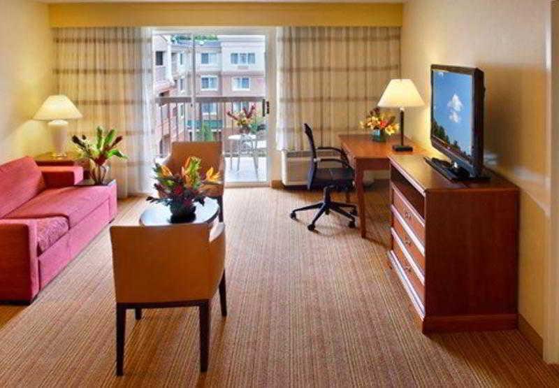 Courtyard By Marriott Basking Ridge Номер фото